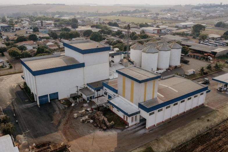 Barracões e silos do Moinho Consolata vistos de drone