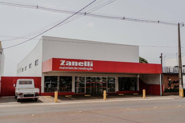 Fachada da Zanelli Materiais de Construção depois da reforma e ampliação