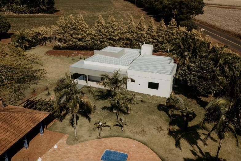 Vista aérea dos fundos da Residência O.C